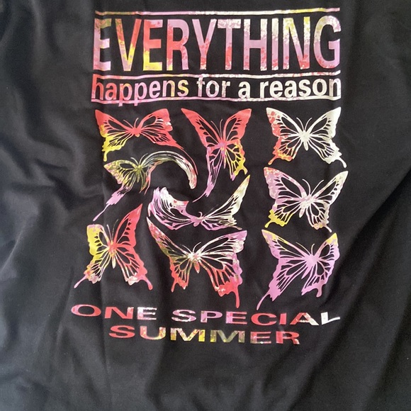 Black large sized butterfly t-shirt - Picture 3 of 4